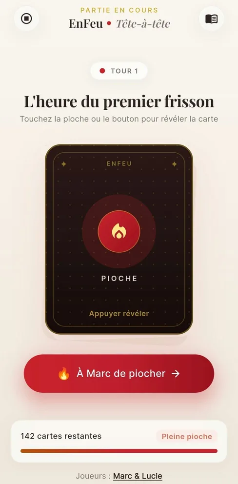 La pioche de cartes du jeu coquin EnFeu, à toucher pour révéler la mission